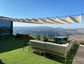 אהבה%20בגבהים%20-%20סוויטות%20יוקרתיות%20עם%20בריכה%20,%20כרם%20בן%20זמרה